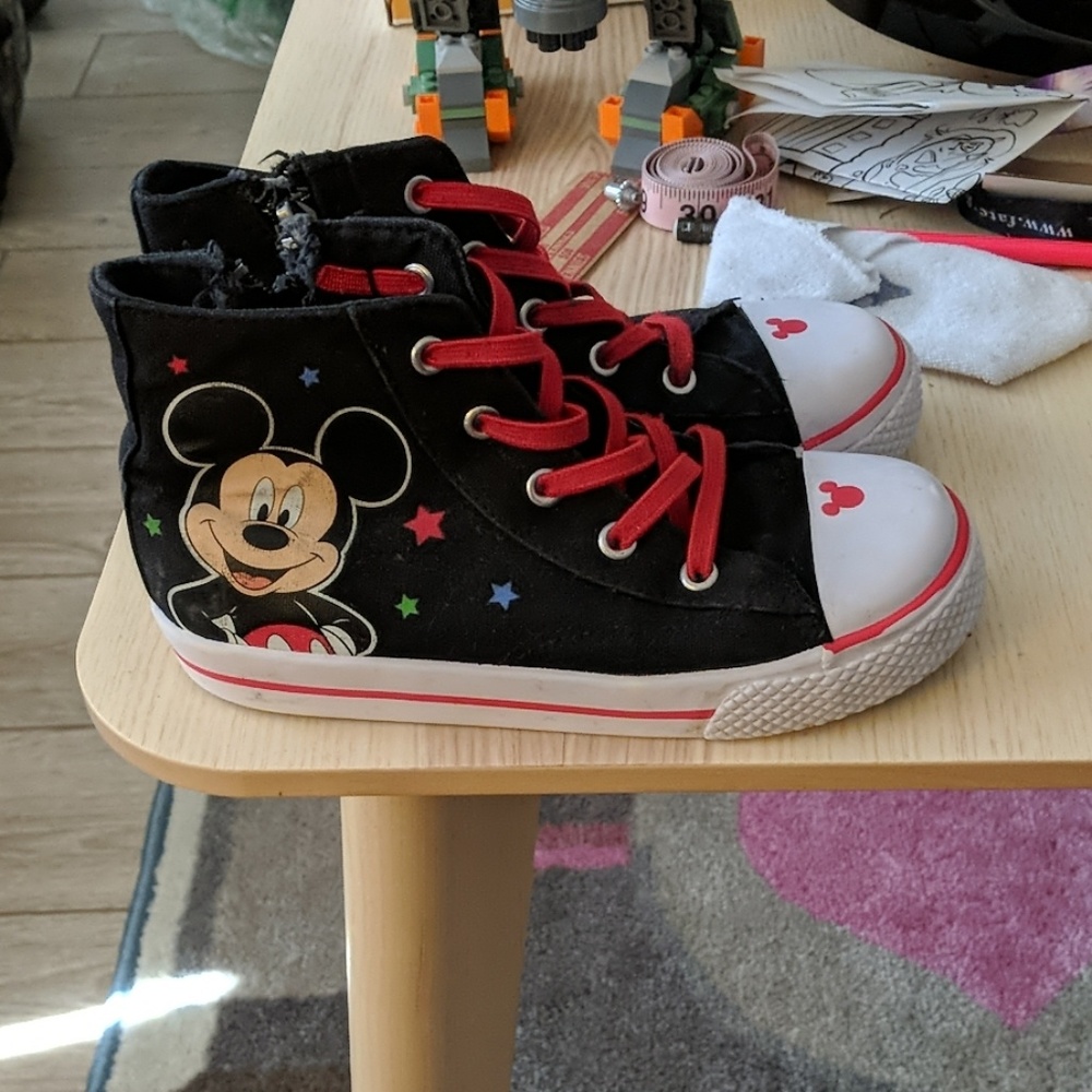 Mickey Mouse toddler sneakers
